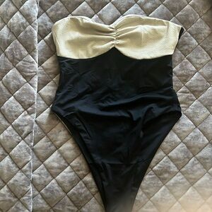 Slate swim Lenox 1piece. Size small.